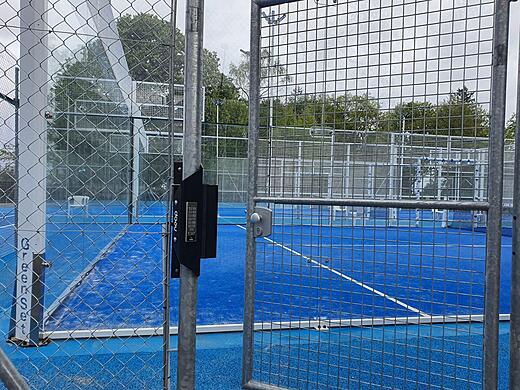 Padel 1 accès à plusieurs pistes