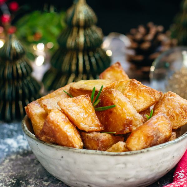 'The Festive Feast' Handmade Christmas Dinner Box - Serves 8 - €189.95 'The Festive Feast' Handmade Christmas Dinner Box - Serves 8 - €189.95