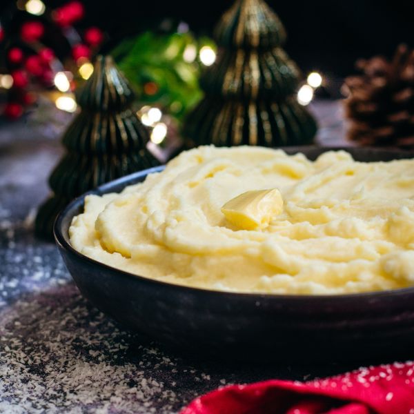 'The Festive Feast' Handmade Christmas Dinner Box - Serves 8 - €189.95 'The Festive Feast' Handmade Christmas Dinner Box - Serves 8 - €189.95