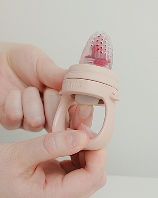 BIBS Baby Feeder Ivory BIBS Baby Feeder Ivory