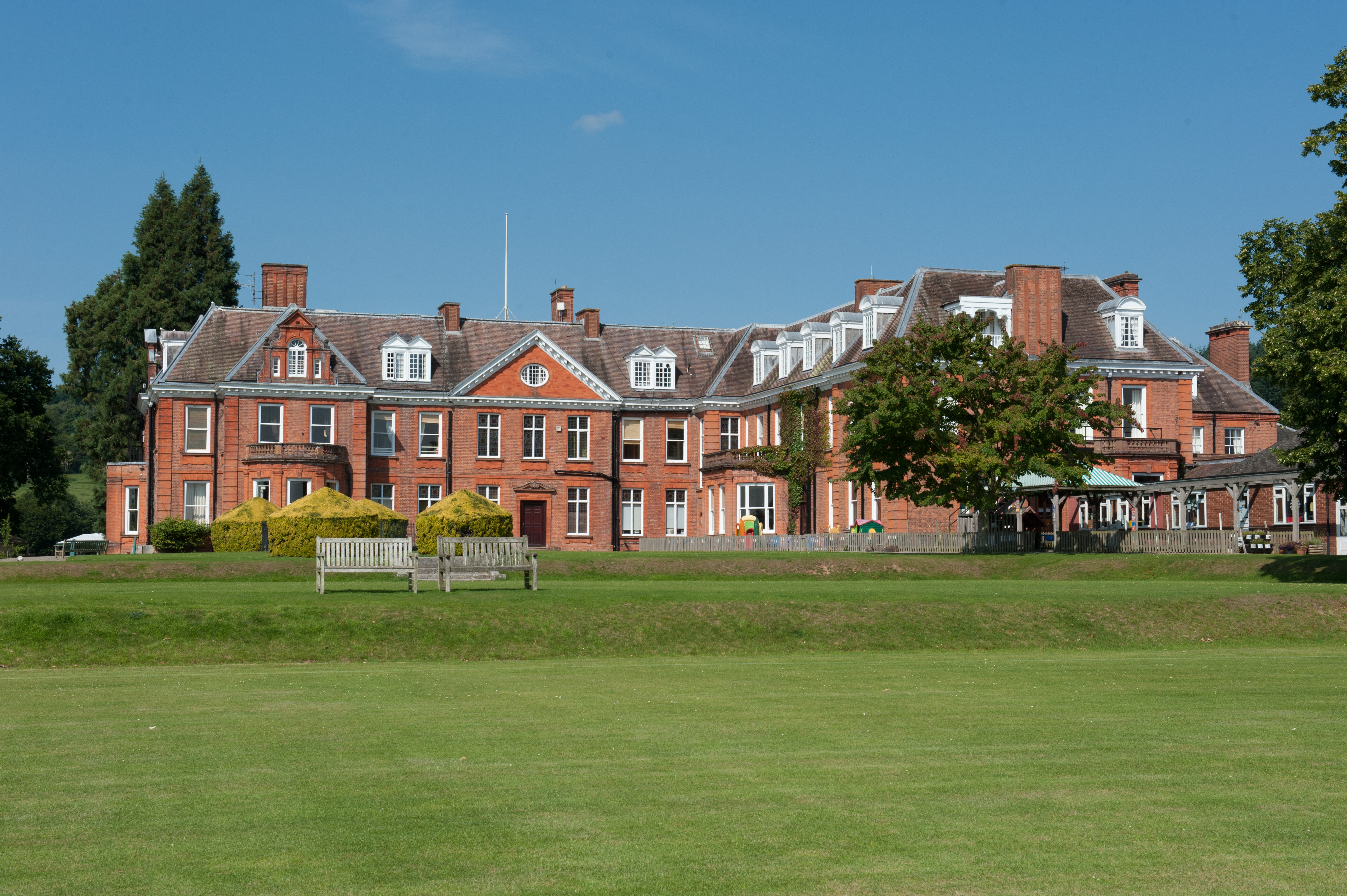 English & Dance Camp English & Dance Camp