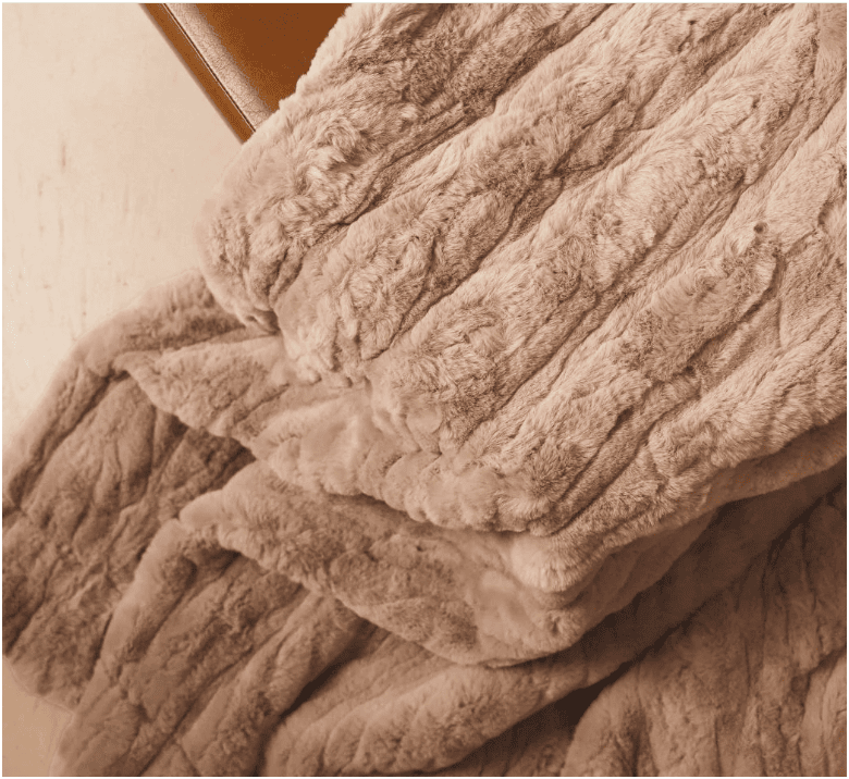 WARO par Plaids Cocooning - Plaid Fausse Fourrure Ecorce WARO par Plaids Cocooning - Plaid Fausse Fourrure Ecorce