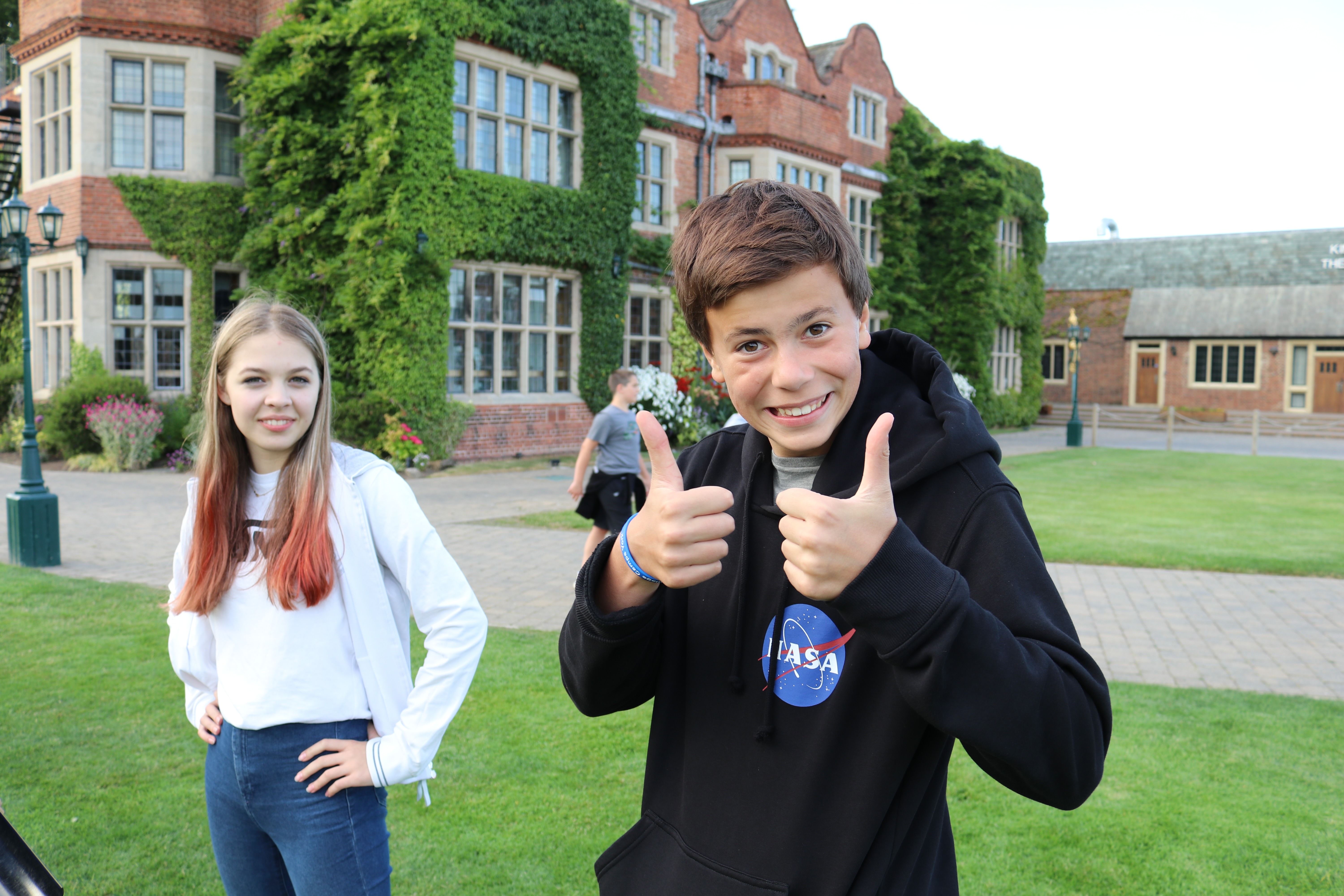 VC-STEM Robotics Camp in England VC-STEM Robotics Camp in England