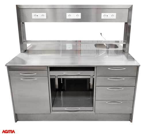 414 - Banco di lavoro inox con sovrastruttura, dim. 1660x1400x890+720mm 414 - Banco di lavoro inox con sovrastruttura, dim. 1660x1400x890+720mm