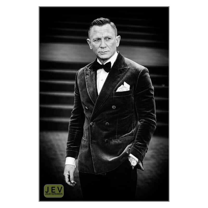 Julie Edwards Monochrome Show 2021 - Daniel Craig Julie Edwards Monochrome Show 2021 - Daniel Craig