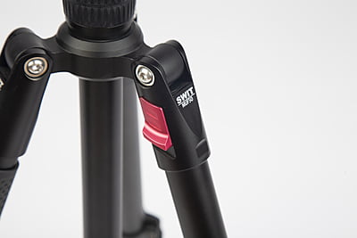 MUF50 | Aluminum Camera Tripod KIT, with SWIT TH50 Fluid Video Head, 5kg Payload, Soft Bag. MUF50 | Aluminum Camera Tripod KIT, with SWIT TH50 Fluid Video Head, 5kg Payload, Soft Bag.