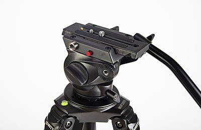 MUF100C | Carbon-fiber Camera Tripod KIT, with SWIT TH100 Fluid Video Head, 10kg Payload, Soft Bag MUF100C | Carbon-fiber Camera Tripod KIT, with SWIT TH100 Fluid Video Head, 10kg Payload, Soft Bag
