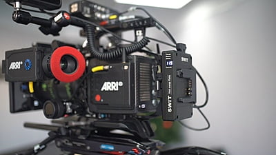 KA-R30B | High load with multi-sockets Hot-Swap Adaptor, 28V B-Mount to ARRI ALEXA Mini or Mini LF KA-R30B | High load with multi-sockets Hot-Swap Adaptor, 28V B-Mount to ARRI ALEXA Mini or Mini LF