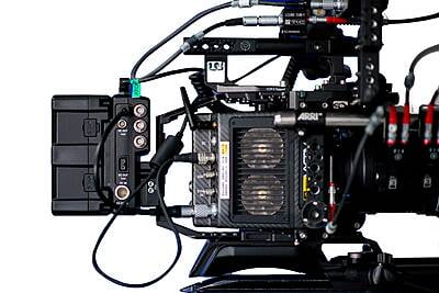 KA-R31B | High load with multi sockets Hot-Swap Adaptor with SDI 1to2, 28V B-Mount to ARRI ALEXA Mini or Mini LF KA-R31B | High load with multi sockets Hot-Swap Adaptor with SDI 1to2, 28V B-Mount to ARRI ALEXA Mini or Mini LF