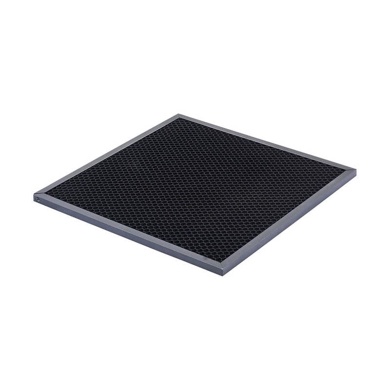 LA-GE60N | 40° honeycomb grid which must be combined with LA-HE60 or VANGO-70 existing barndoor