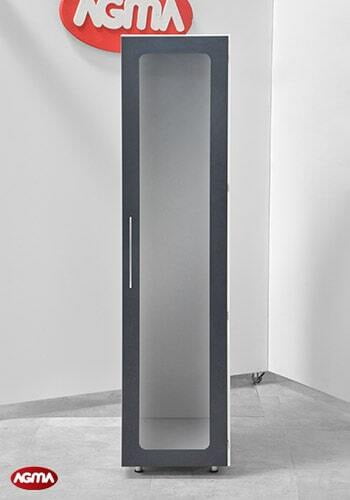 211 - Struttura per colonna ISO 460x670x7950mm, porta a battente 211 - Struttura per colonna ISO 460x670x7950mm, porta a battente
