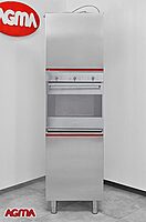 239 - Colonna con forno e porte battenti. Dim. 600x580x2120 mm 239 - Colonna con forno e porte battenti. Dim. 600x580x2120 mm