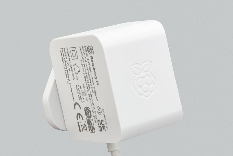 Raspberry Pi 27W USB-C Power Supply UK (White) Raspberry Pi 27W USB-C Power Supply UK (White)