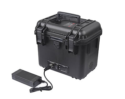 S-4030 | 4-Battery power station box with 2x24V output S-4030 | 4-Battery power station box with 2x24V output