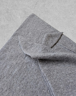 Triangle Cachemire - gris clair