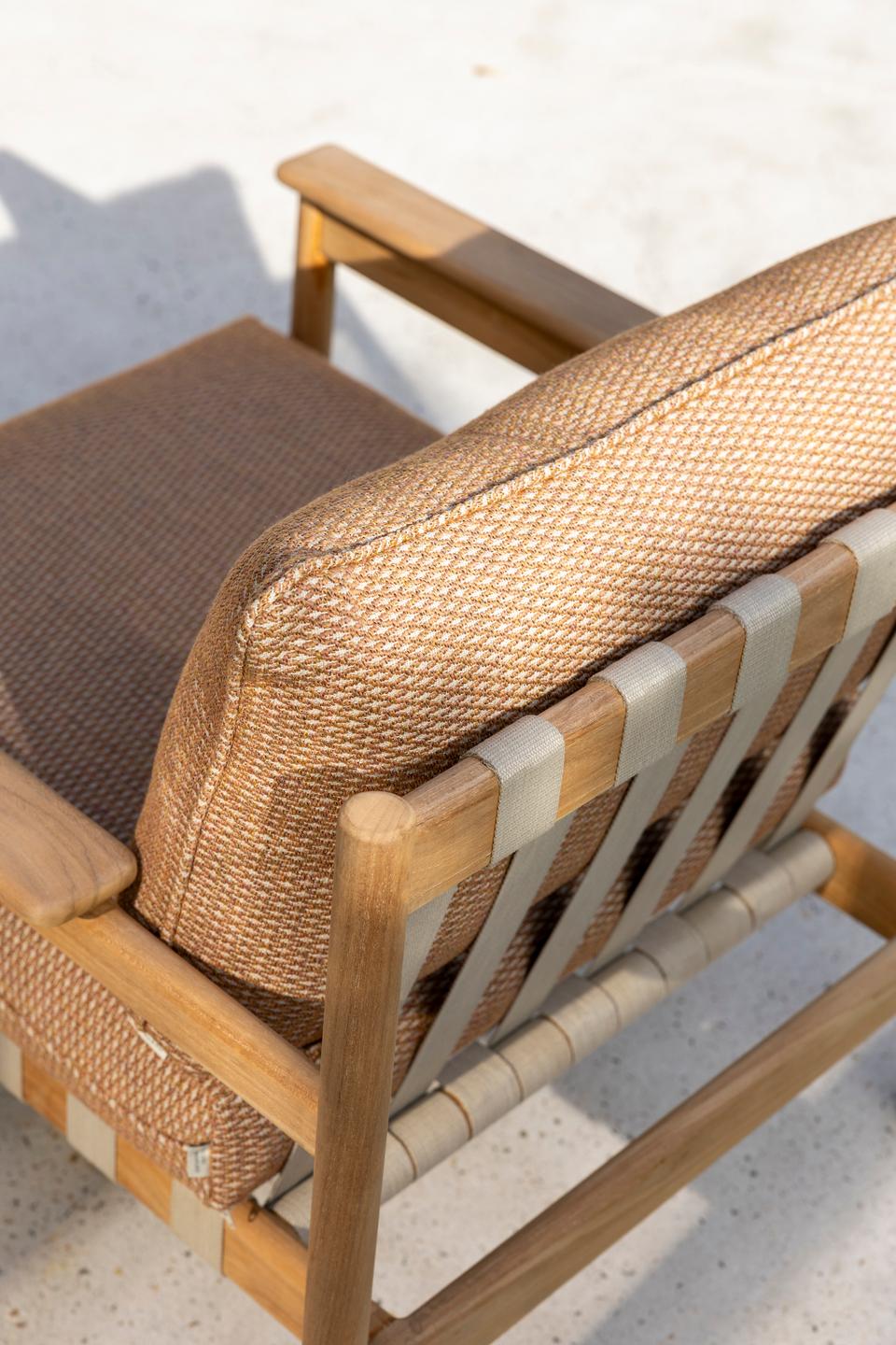 Oda Lounge Chair