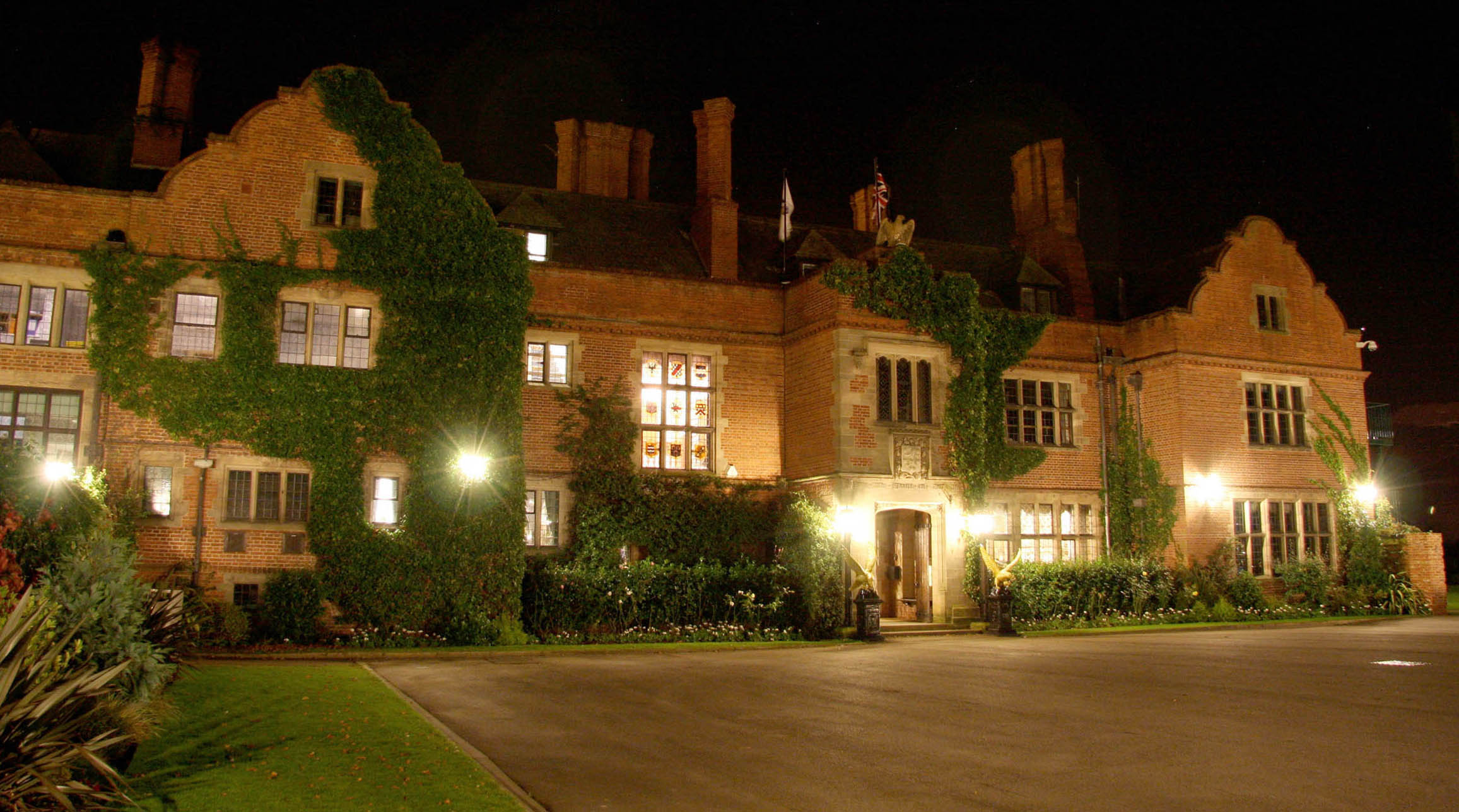 Adventure Camp in England Adventure Camp in England