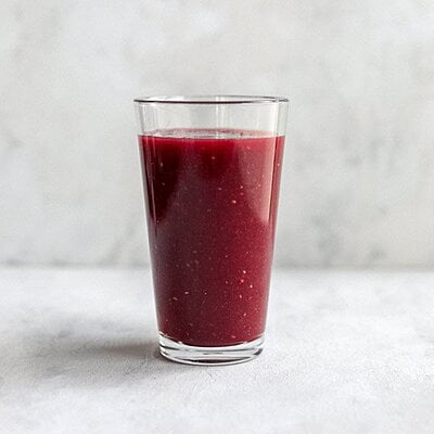 Beetroot, Strawberry & Ginger Smoothie Beetroot, Strawberry & Ginger Smoothie