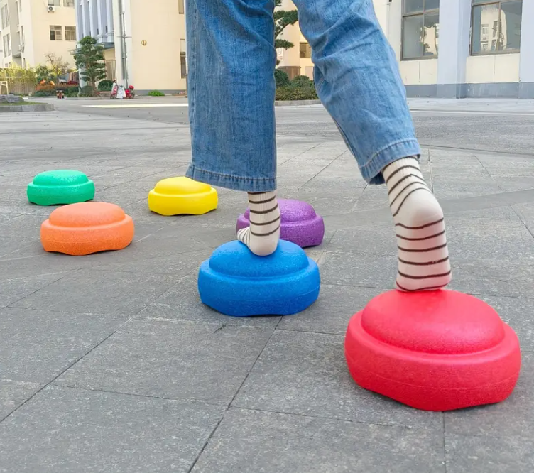 Цветни камъни за баланс тип Stepping Stones комплект от 6 части Цветни камъни за баланс тип Stepping Stones комплект от 6 части