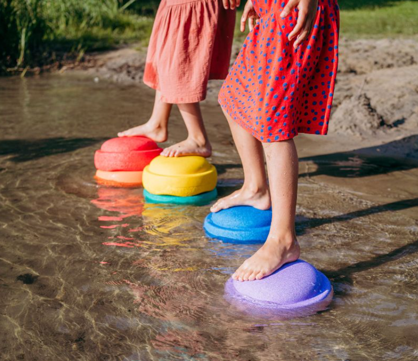 Цветни камъни за баланс тип Stepping Stones комплект от 6 части Цветни камъни за баланс тип Stepping Stones комплект от 6 части