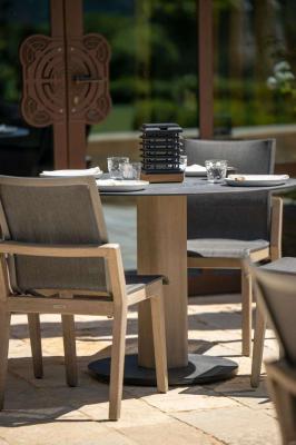 LES JARDINS - Lampe solaire de table - 300 lumens LES JARDINS - Lampe solaire de table - 300 lumens